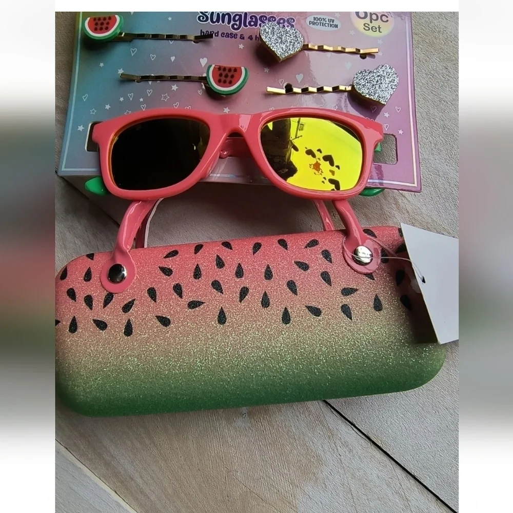 Kids Girls Watermelon Pink Sunglasses and Carrying Case With Hair Clip Set New!